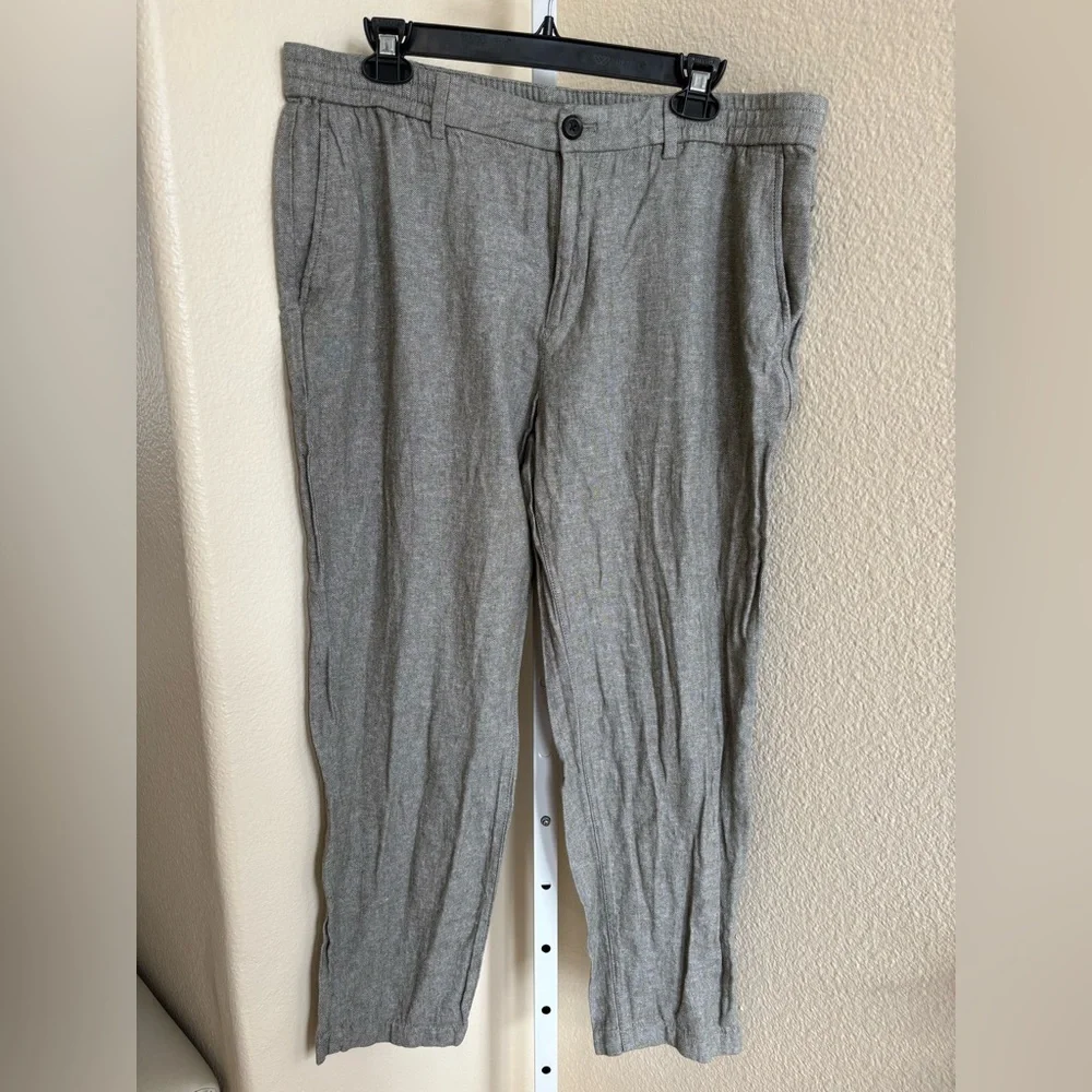 Banana Republic Athletic Linen-Blend Pant in Olive - Size 35 x 32